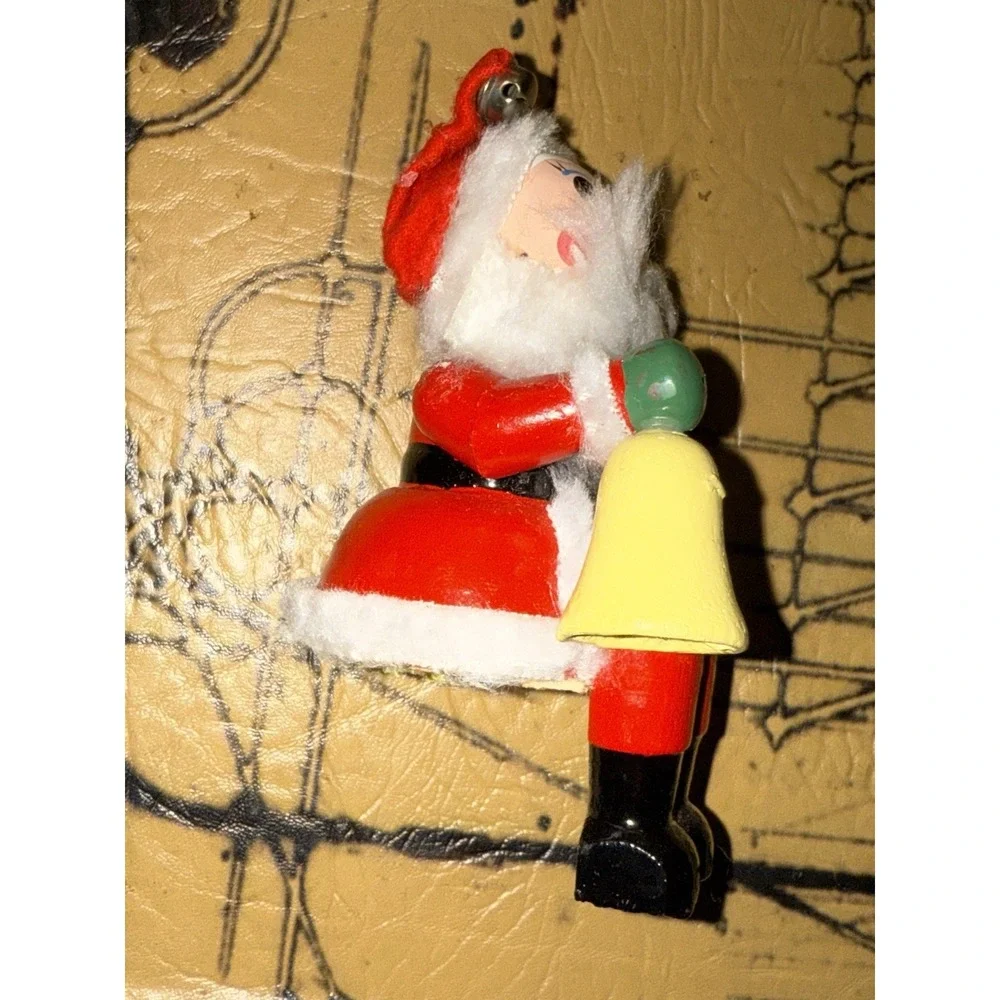 Christmas Wooden Self‎ Stick 2 Stocking Hanger Holders Santa Vtg 1981